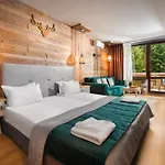 Mоura Boutique & Spa