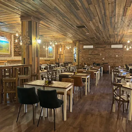 Hotel Mоura Boutique &