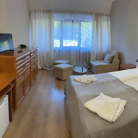Mоura Boutique & Spa Hotell 4*